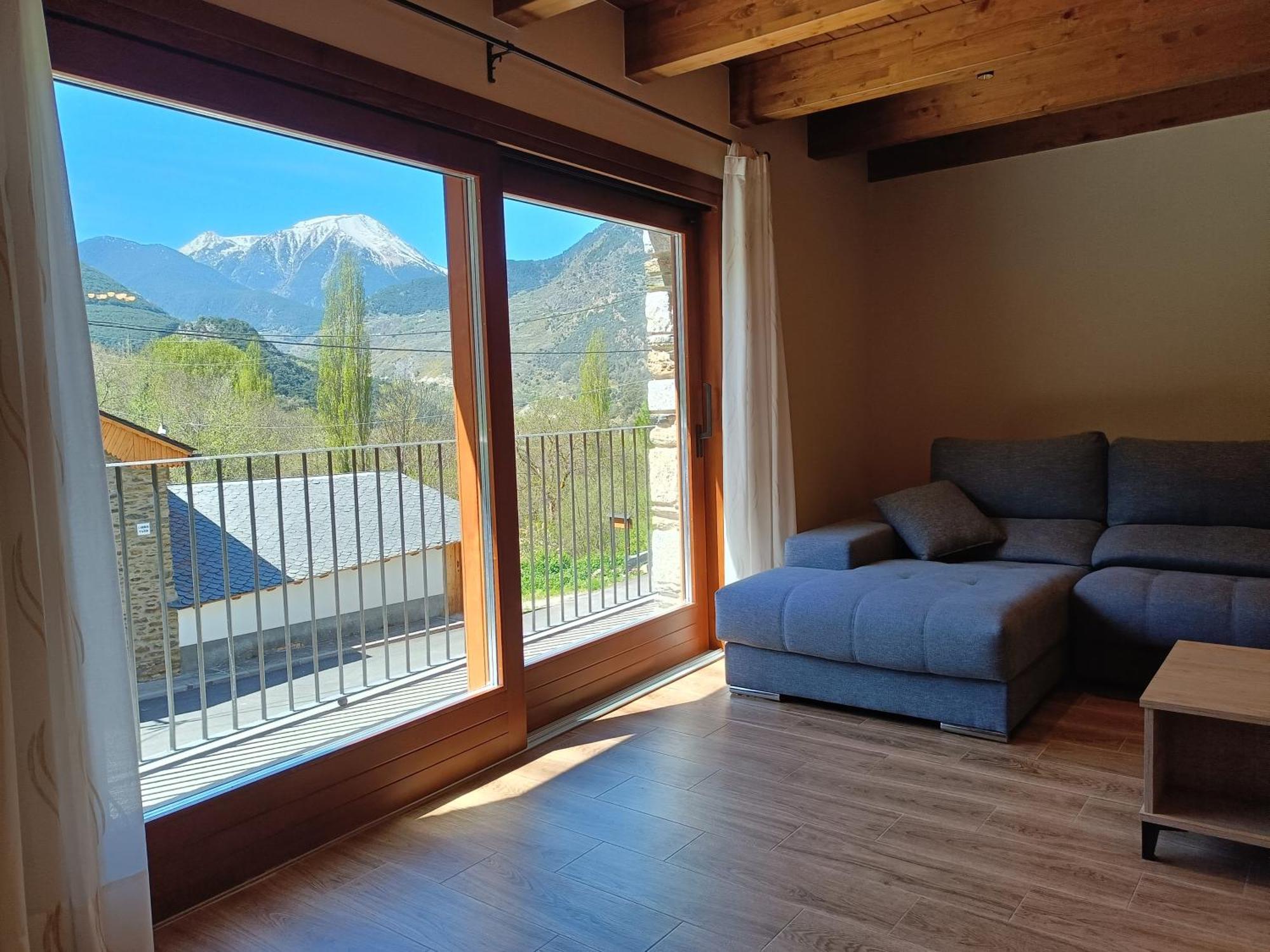 Apartaments Rural Berrós La Guingueta d’Àneu Kültér fotó