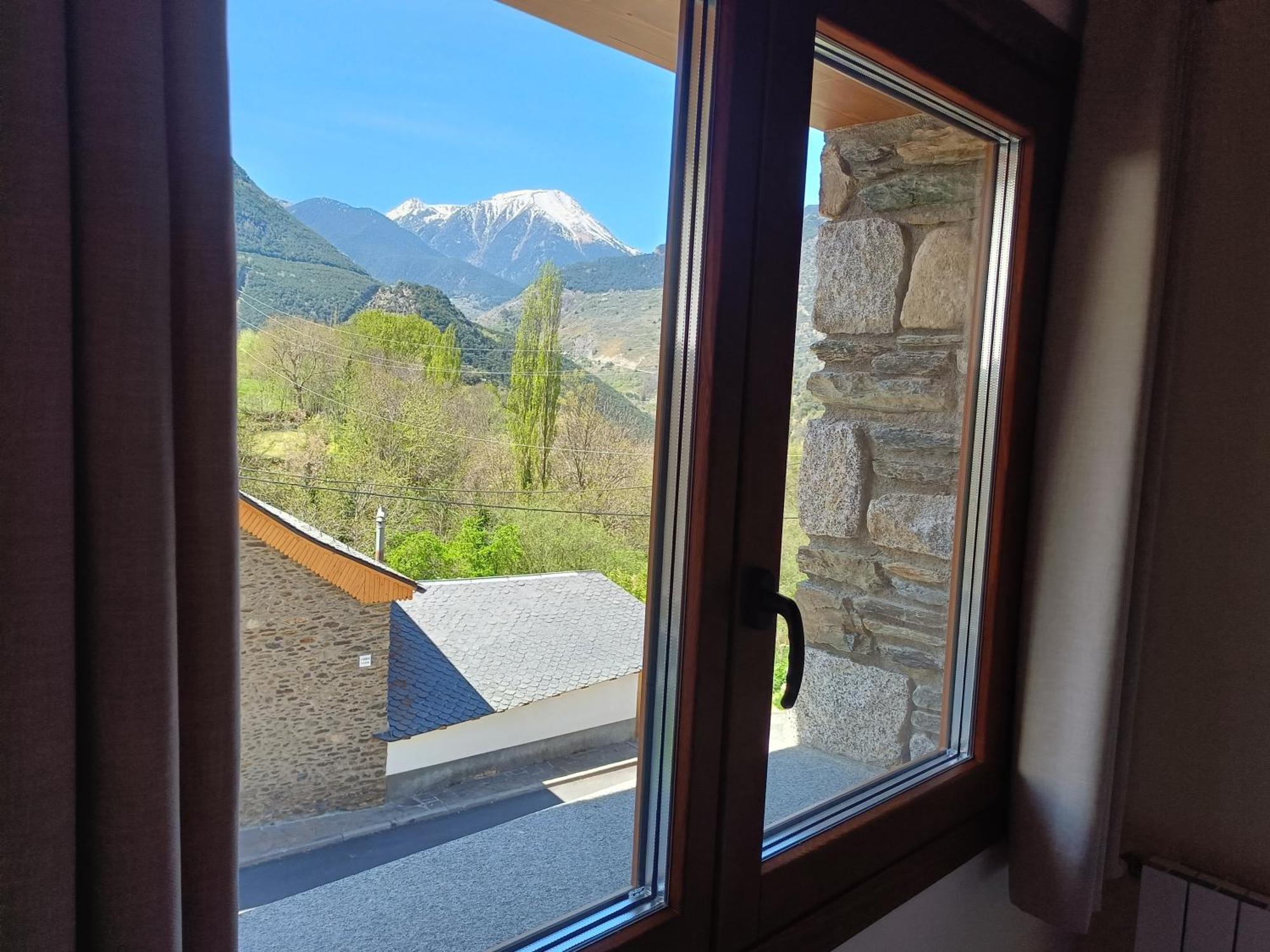 Apartaments Rural Berrós La Guingueta d’Àneu Szoba fotó